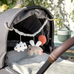 Done By Deer Happy Clouds Wagenspanner Sand 7 Done By Deer Happy Clouds Wagenspanner Sand -Stokke Shop done by deer happy clouds wagenspanner sand 2 58c2