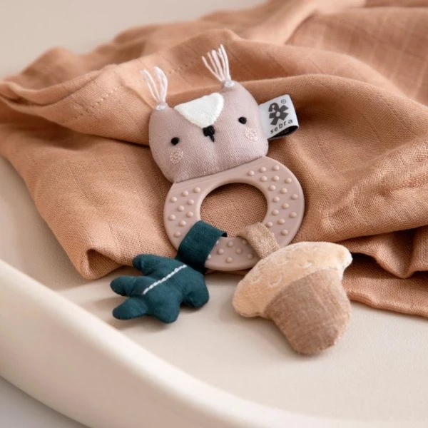 Sebra Zappy The Squirrel Activiteitenrammelaar 4 Sebra Zappy The Squirrel Activiteitenrammelaar - Afbeelding 2